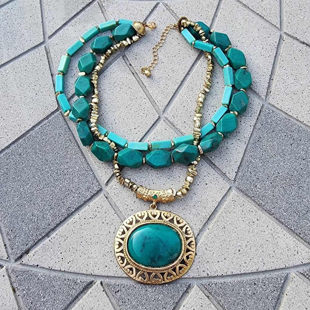 Vintage Triple Contrast Strand Faux Turquoise Medallion Statement Necklace - Picture 2 of 11